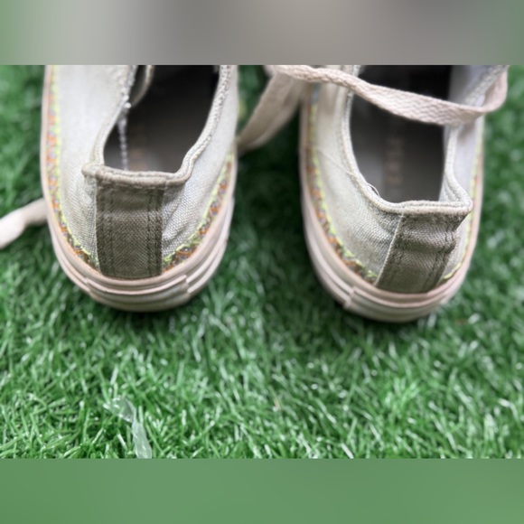 Converse All Star Kids Sneakers - Size 2‎ - Picture 5 of 10